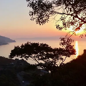 La Cage Aux Folles Oda ve Kahvaltı